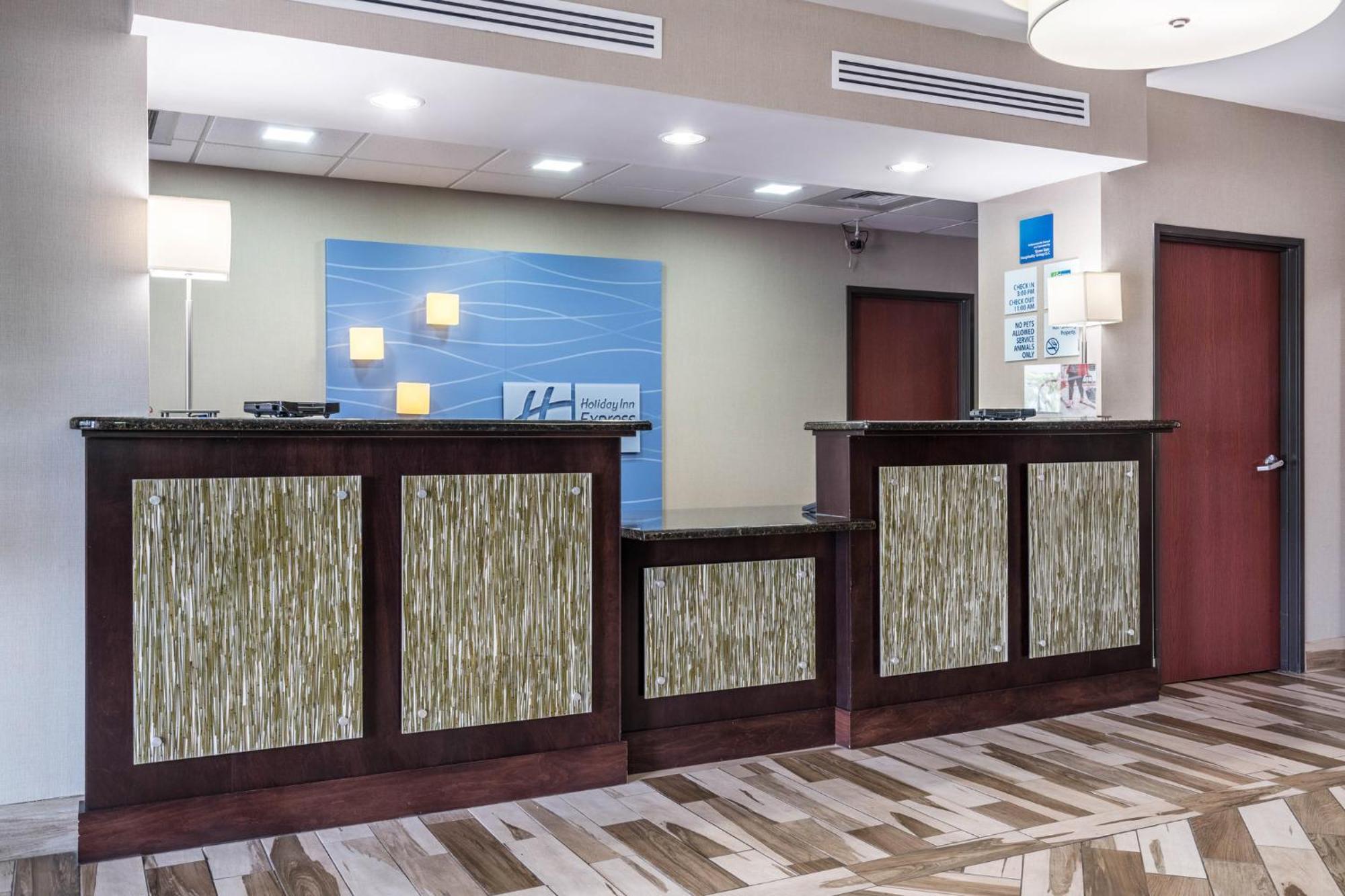 Holiday Inn Express & Suites Roanoke Rapids By Ihg Exterior foto